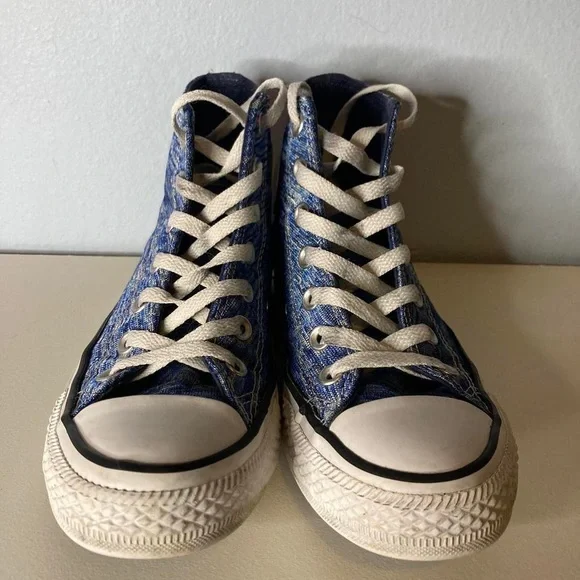 Converse Chuck Taylor All Stars size 6 - Picture 4 of 4